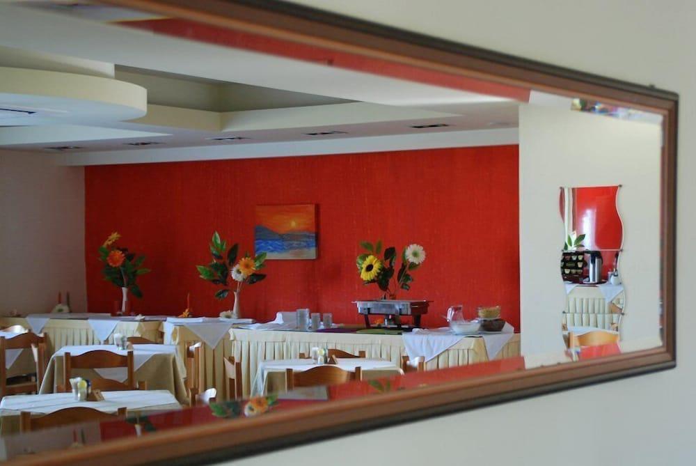 Ermioni Beach Paralia Kourna Bagian luar foto